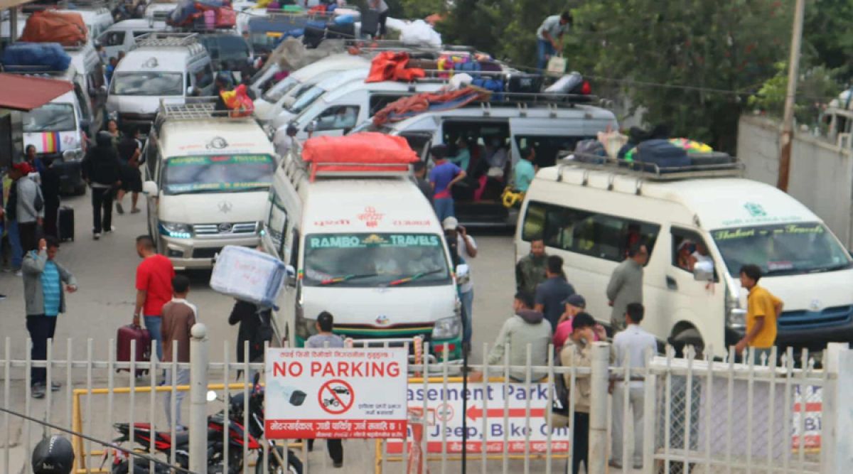 दशैं मनाउन राजधानीबाट पाँच दिनमा एक लाख ८९ हजार यात्रु बाहिरिए