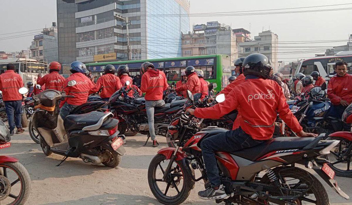 राइड सेयरिङ सेवामा बढी भाडा र अफलाइन बार्गेनिङ नगर्न प्रहरीको आग्रह