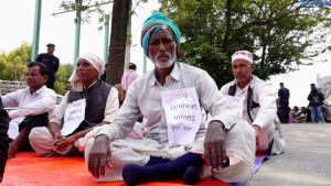   अनुदान रकम माग्दै काठमाडौंमा उखु किसान, भन्छन्– माग पूरा ...