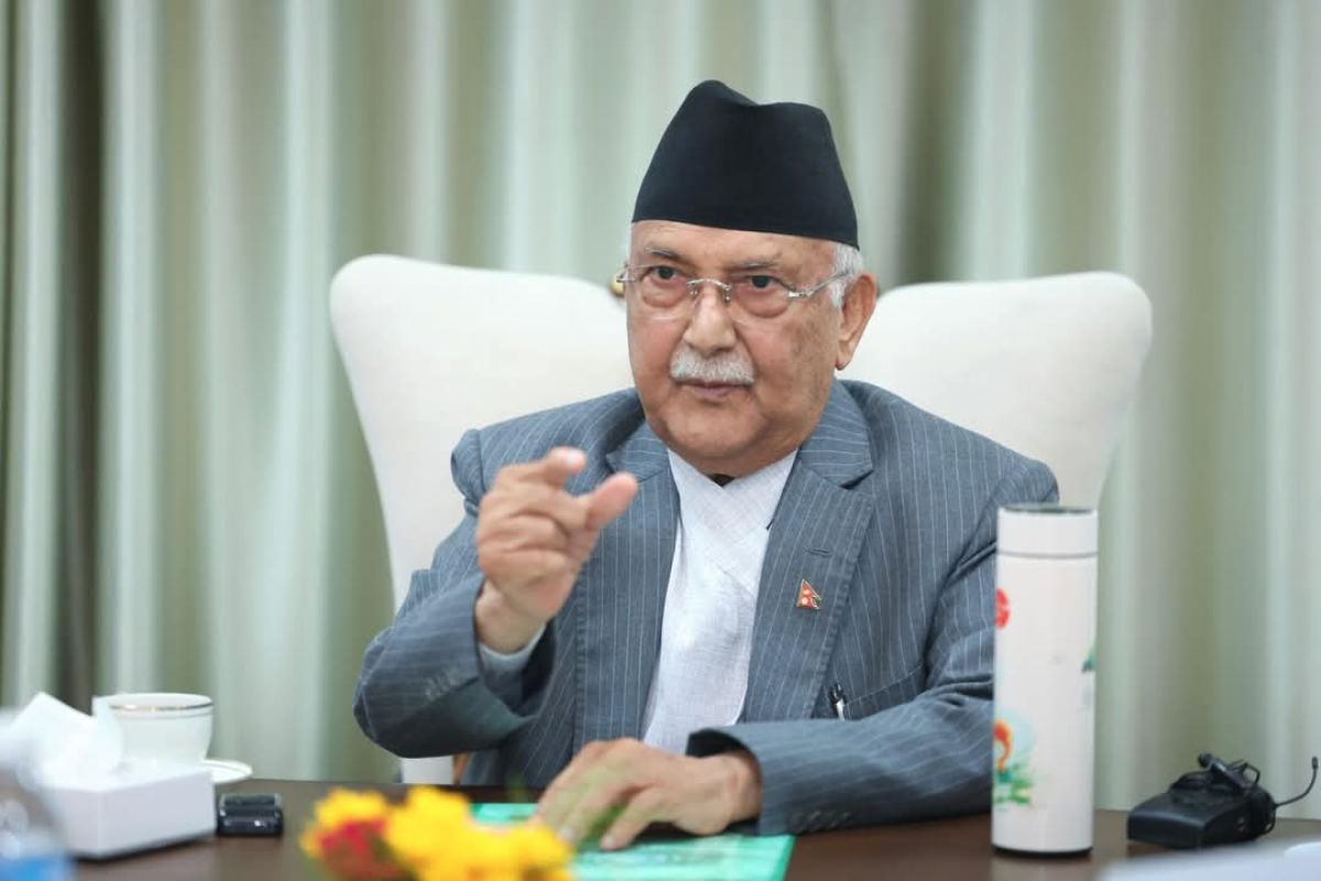 प्यारापेट र फ्लड लाइट जडानमा ढिलाइ, प्रधानमन्त्री ओलीले मागे जवाफ