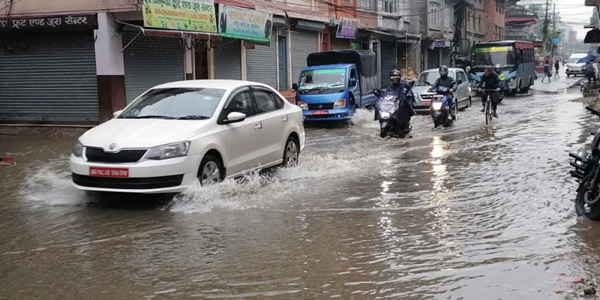 काठमाडौँमा भारी वर्षा : नदी किनार आसपास सतर्कता अपनाउन अनुरोध